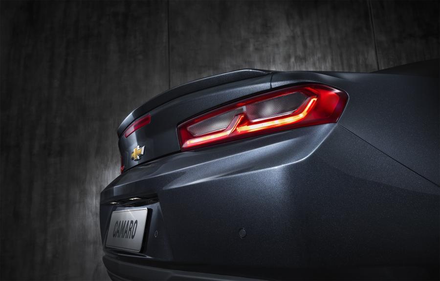 Детали экстерьера Chevrolet Camaro RS 50th Anniversary 2017 года  (CN) (фото 4 из 5)